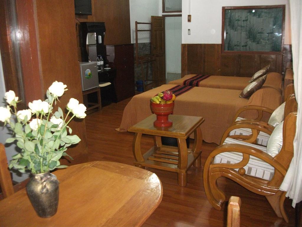 Mingalar Inn Inle Lake Buitenkant foto
