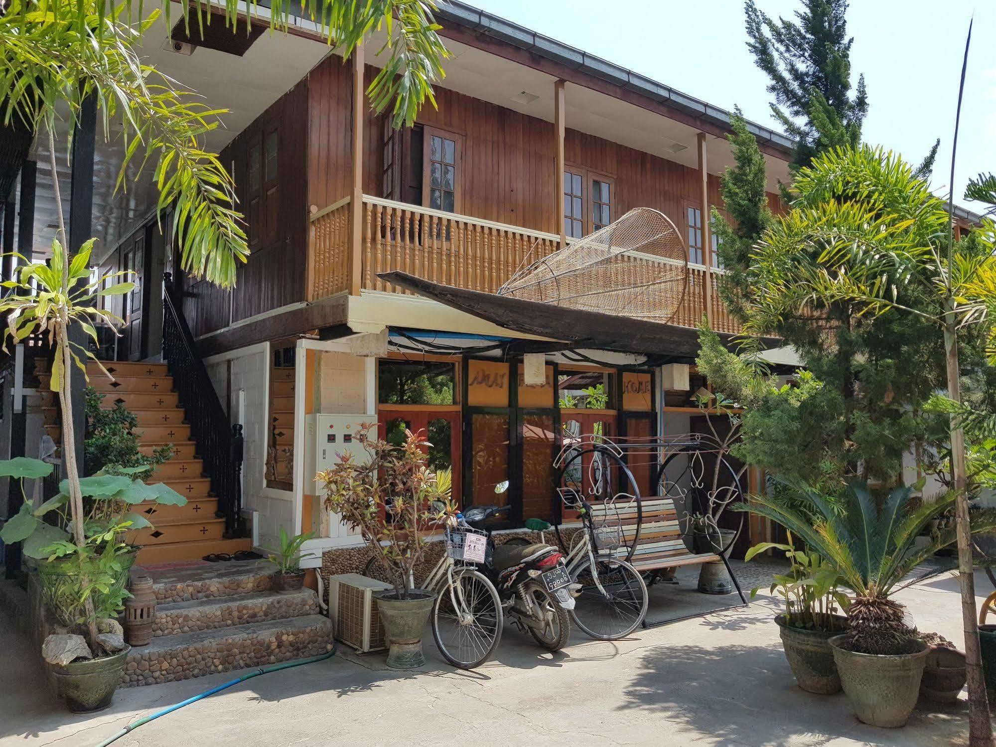Mingalar Inn Inle Lake Buitenkant foto